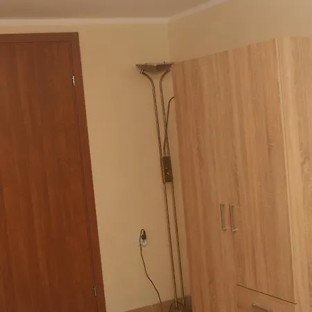 Homestay Noclegi 24h *