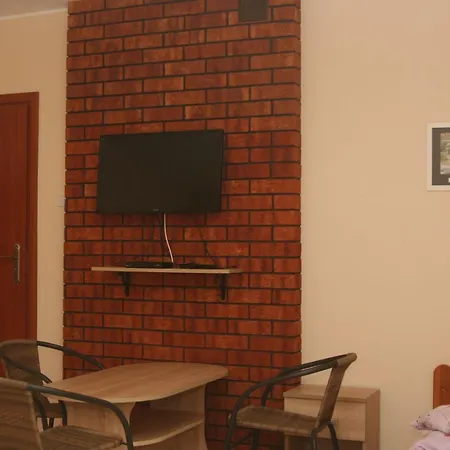 Homestay Noclegi 24h *